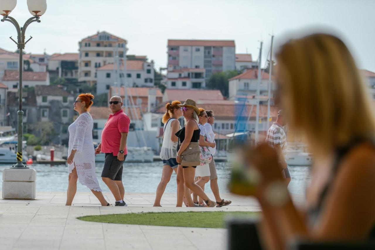 Hotel Concordia Trogir Exterior photo